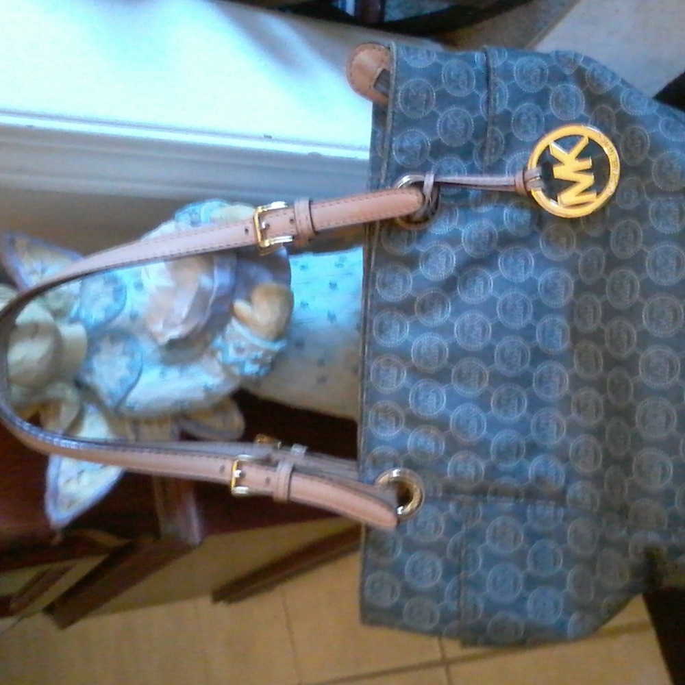 Michael Kors Shoulder Bag